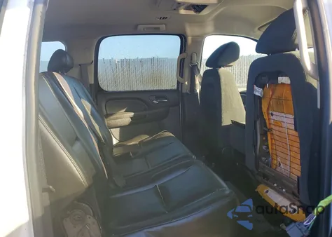 2009 GMC Yukon Xl K2500 z USA, uszkodzony, nr VIN 1GKGK46K49R146679